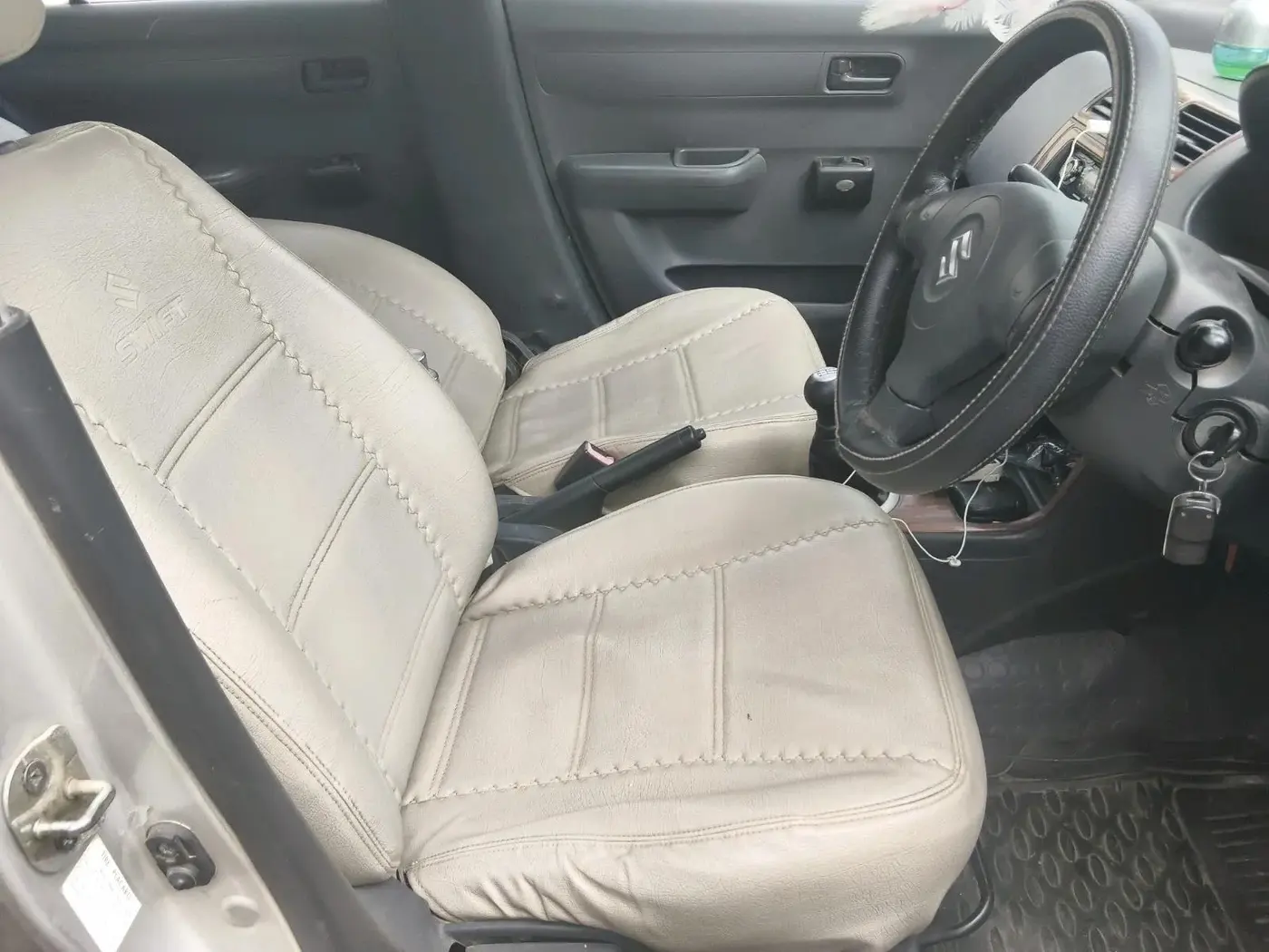2005 Maruti Swift LXI 1.3, Petrol, Manual, 1,34,586 km, interior