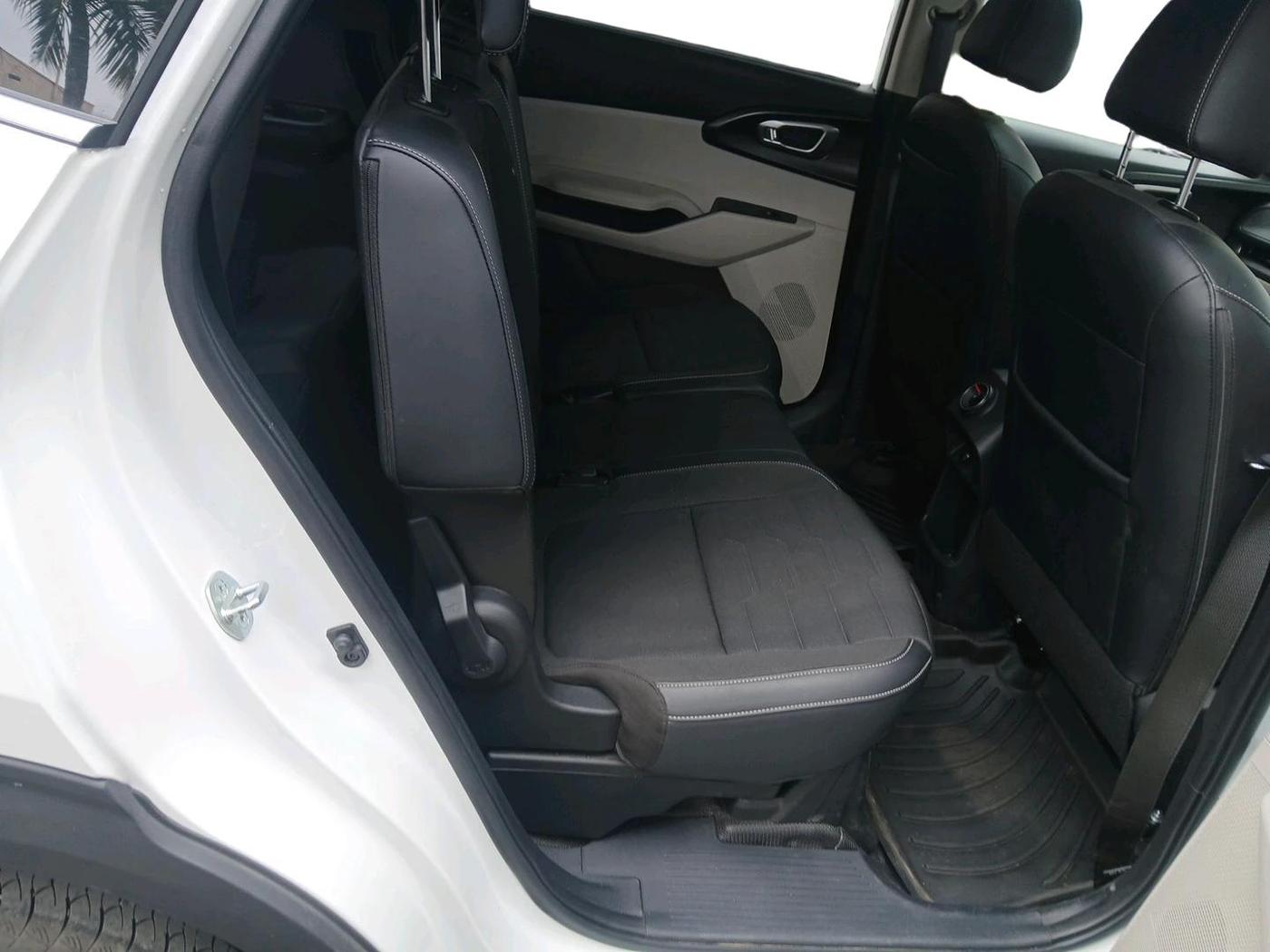 2025 KIA Carens Clavis HTK Plus 1.5 Turbo Petrol MT, Petrol, Manual, 5,583 km, interior