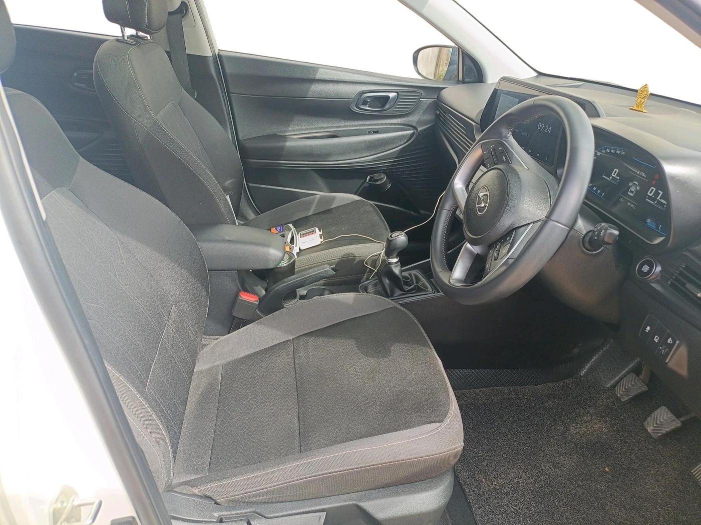 2023 Hyundai NEW I20 ASTA (O) 1.2 MT, Petrol, Manual, 43,189 km, interior