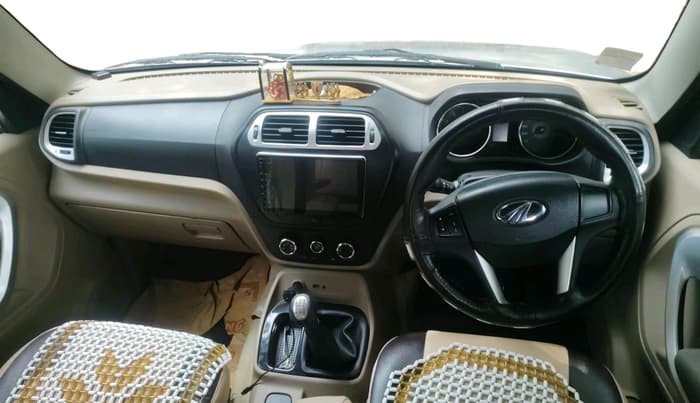 2016 Mahindra TUV300 T8, Diesel, Manual, 1,10,557 km, interior