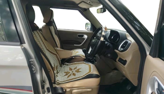 2016 Mahindra TUV300 T8, Diesel, Manual, 1,10,557 km, interior