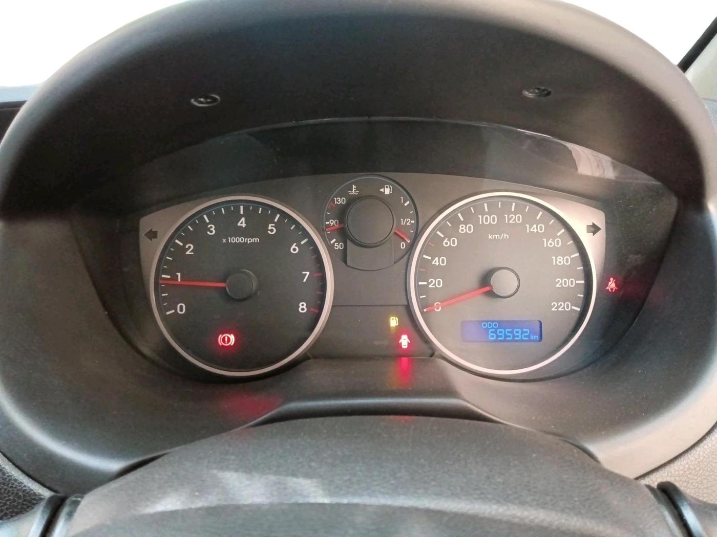 2014 Hyundai i20 SPORTZ 1.2, Petrol, Manual, 69,592 km, interior