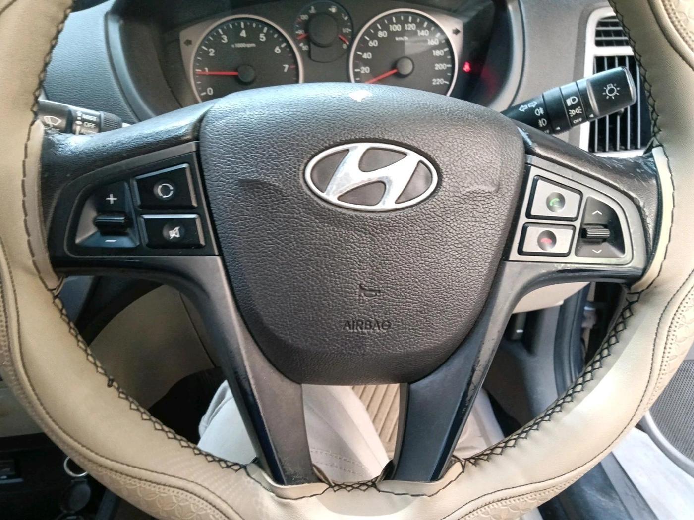 2014 Hyundai i20 SPORTZ 1.2, Petrol, Manual, 69,592 km, interior