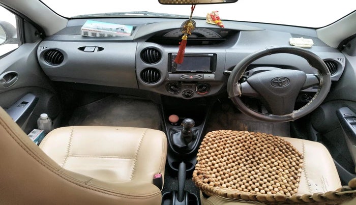 2013 Toyota Etios Liva GD, Diesel, Manual, 1,31,262 km, interior