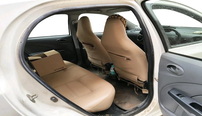 2013 Toyota Etios Liva GD, Diesel, Manual, 1,31,262 km, interior