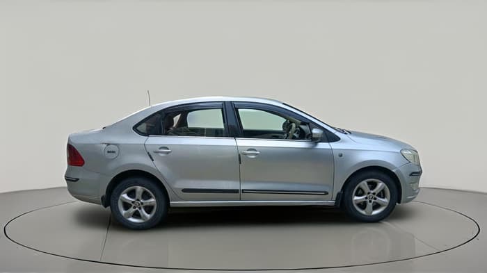 2011 Skoda Rapid ELEGANCE 1.6 TDI CR MT, Diesel, Manual, 1,28,935 km, exterior