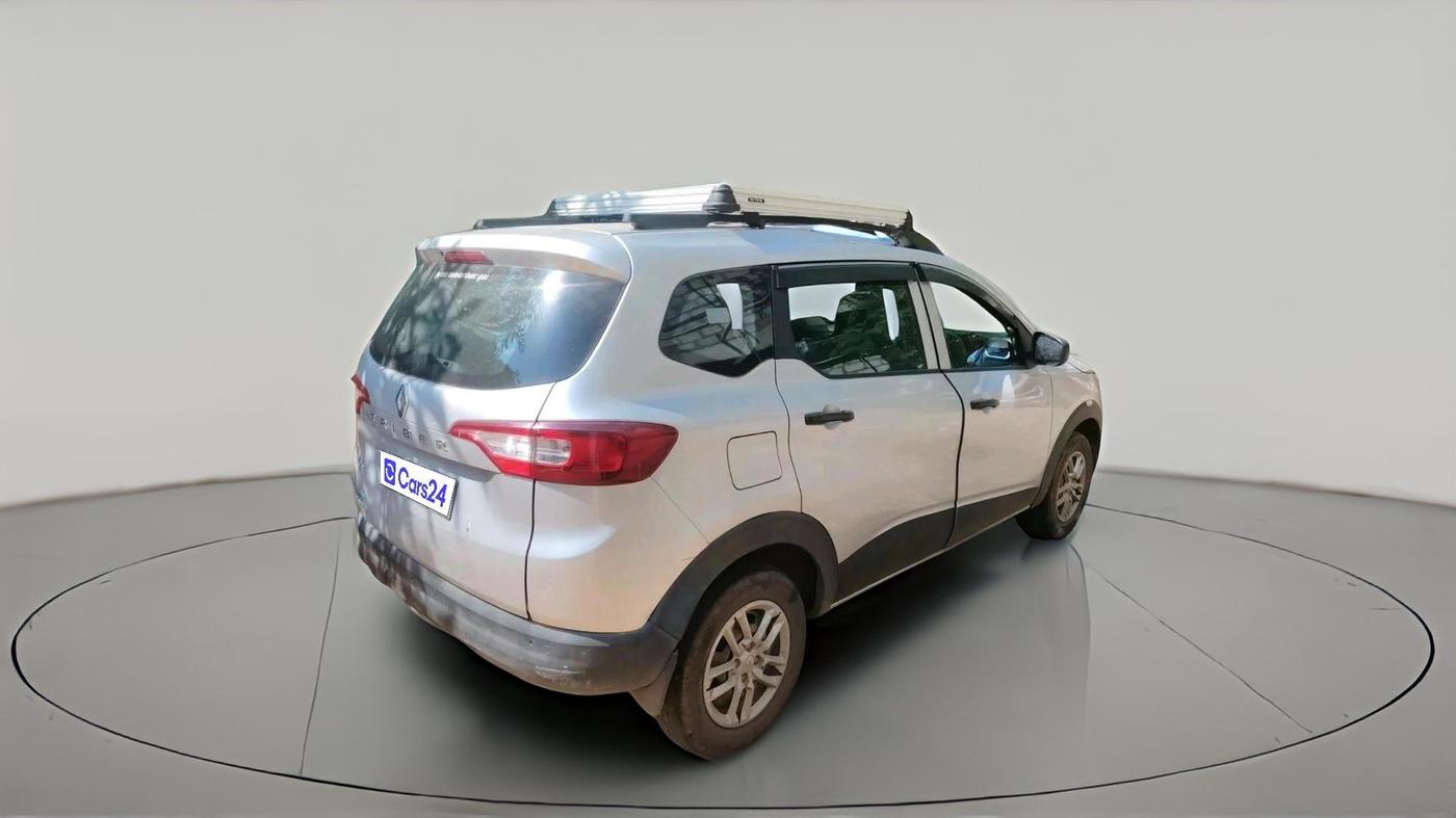 2022 Renault TRIBER RXL MT, Petrol, Manual, 70,952 km, exterior