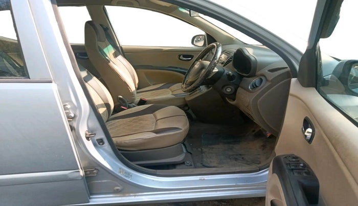 2012 Hyundai i10 SPORTZ 1.2 AT, Petrol, Automatic, 1,02,843 km, interior