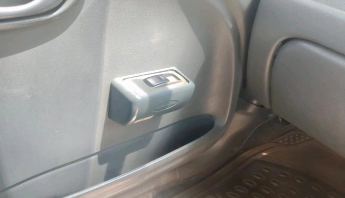 2007 Maruti Alto LXI, Petrol, Manual, 1,06,805 km, interior