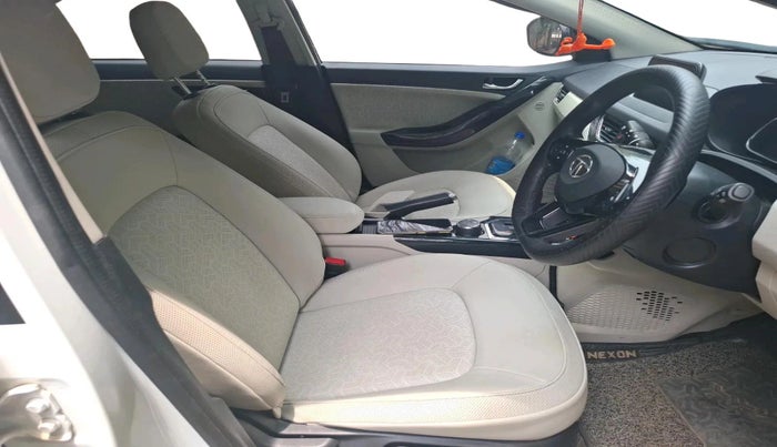 2022 Tata NEXON XZA PLUS (PREMIUM) PETROL, Petrol, Automatic, 31,646 km, interior