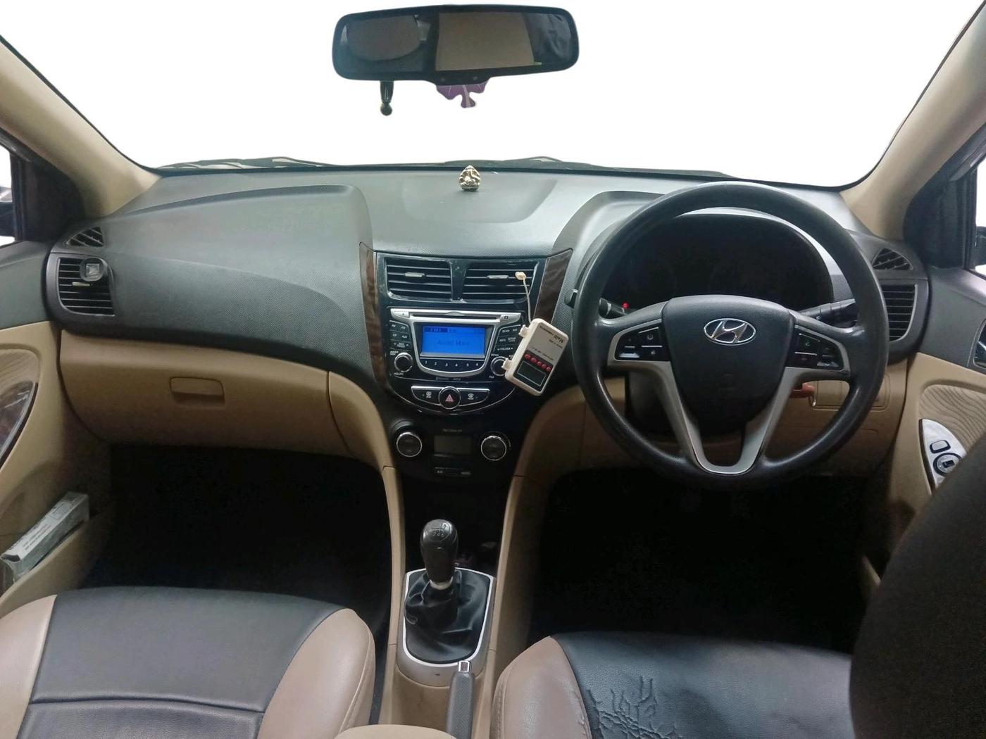 2014 Hyundai Verna FLUIDIC 1.6 CRDI SX, Diesel, Manual, 1,89,388 km, interior
