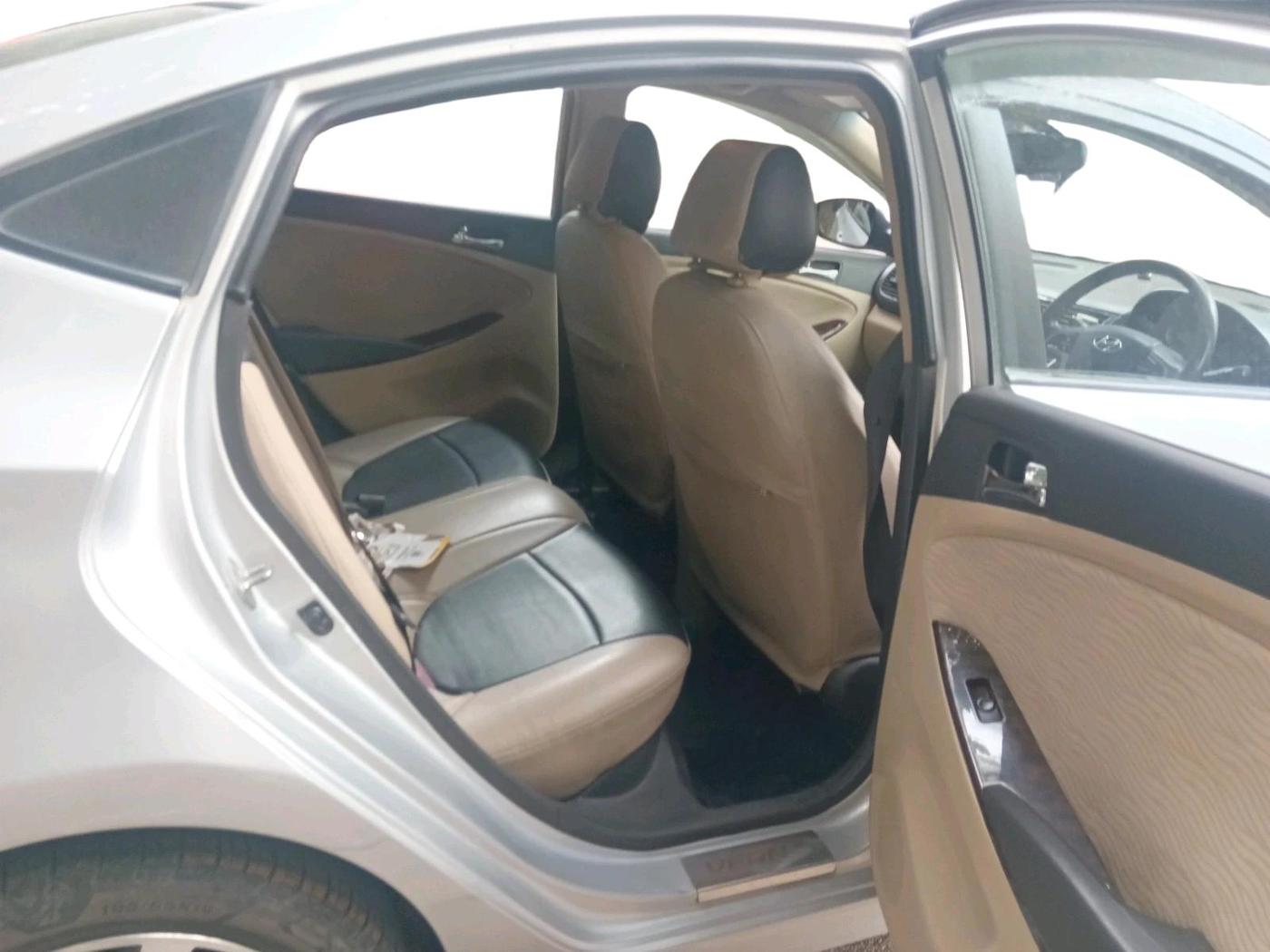 2014 Hyundai Verna FLUIDIC 1.6 CRDI SX, Diesel, Manual, 1,89,388 km, interior
