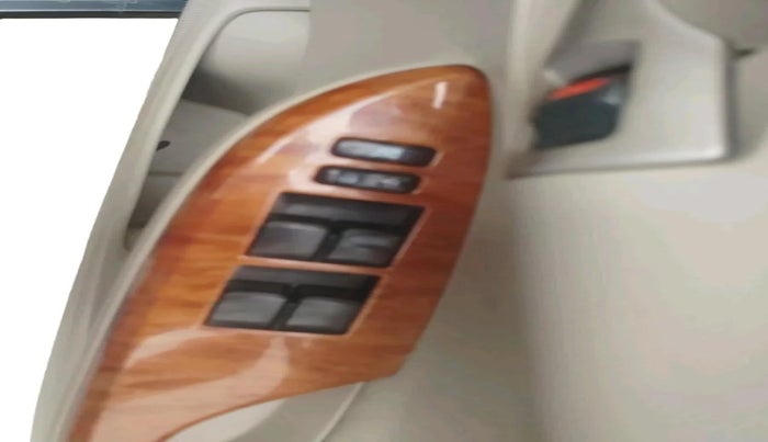 2011 Toyota Corolla Altis G PETROL, Petrol, Manual, 1,42,833 km, interior