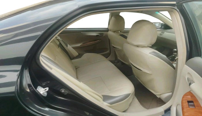 2011 Toyota Corolla Altis G PETROL, Petrol, Manual, 1,42,833 km, interior