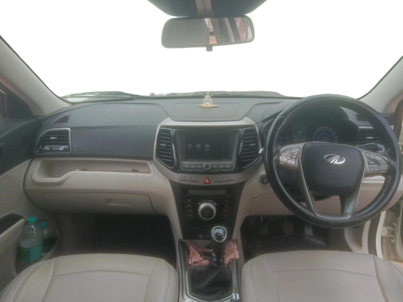 2021 Mahindra XUV300 W8 1.5 DIESEL, Diesel, Manual, 1,36,255 km, interior