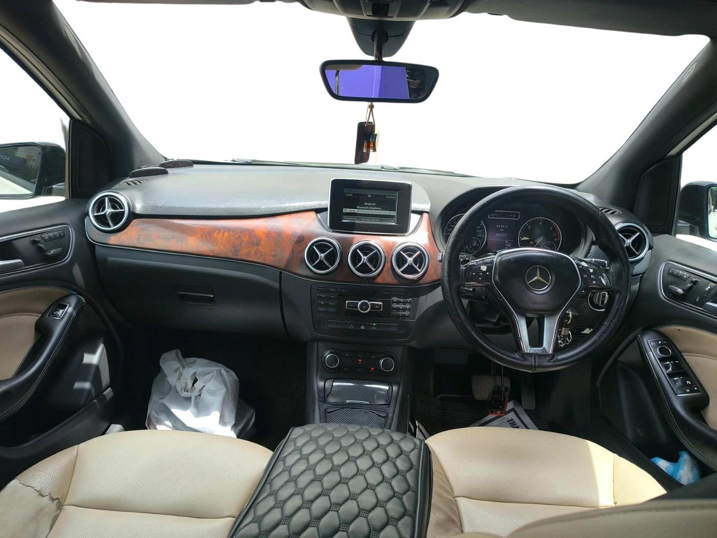 2014 Mercedes Benz B Class B180, Diesel, Automatic, 82,259 km, interior