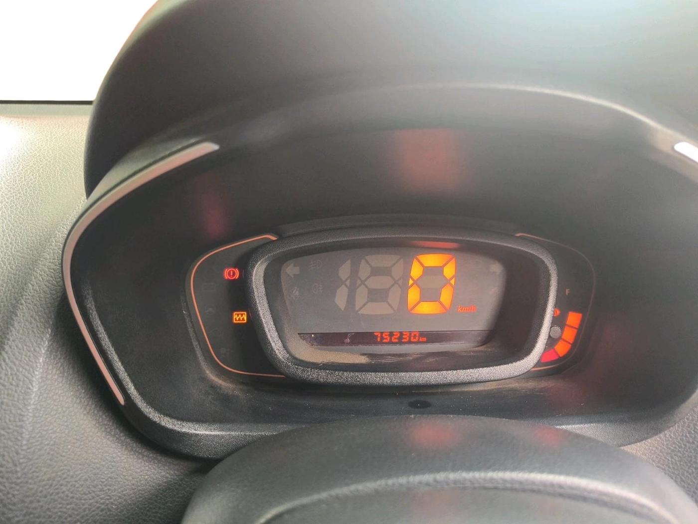2016 Renault Kwid RXL, Petrol, Manual, 75,230 km, interior