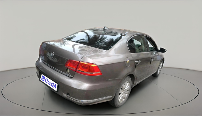 2011 Volkswagen Passat 2.0 PD DSG, Diesel, Automatic, 1,06,899 km, exterior