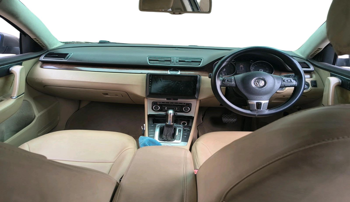 2011 Volkswagen Passat 2.0 PD DSG, Diesel, Automatic, 1,06,899 km, interior