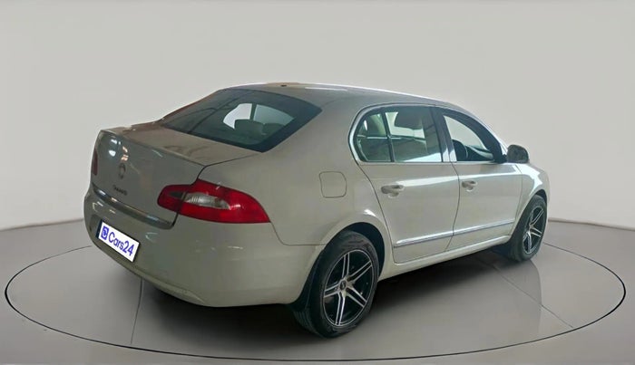 2012 Skoda Superb ELEGANCE 1.8 TSI MT, Petrol, Manual, 1,11,019 km, exterior