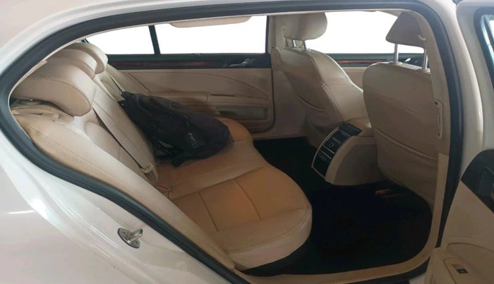 2012 Skoda Superb ELEGANCE 1.8 TSI MT, Petrol, Manual, 1,11,019 km, interior