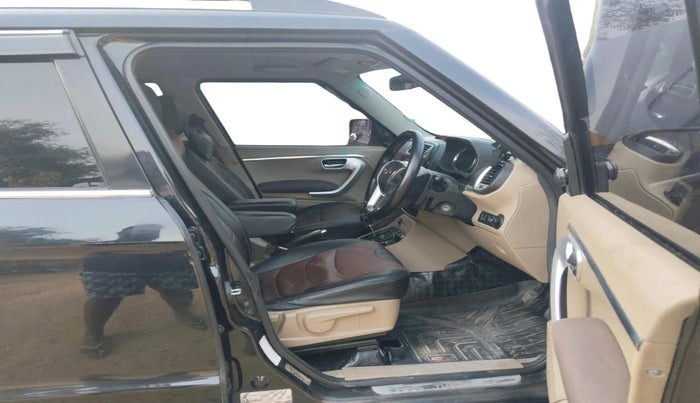 2017 Mahindra TUV300 T8 AMT, Diesel, Automatic, 1,00,290 km, interior