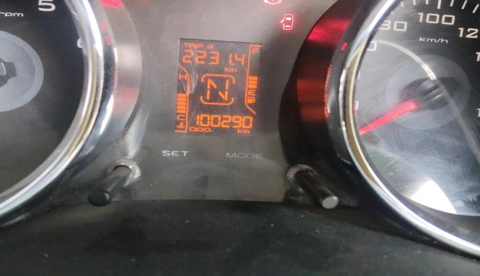 2017 Mahindra TUV300 T8 AMT, Diesel, Automatic, 1,00,290 km, interior