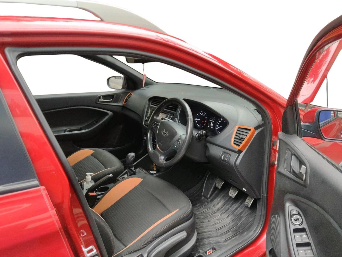 2015 Hyundai i20 Active 1.2 SX, Petrol, Manual, 35,441 km, interior