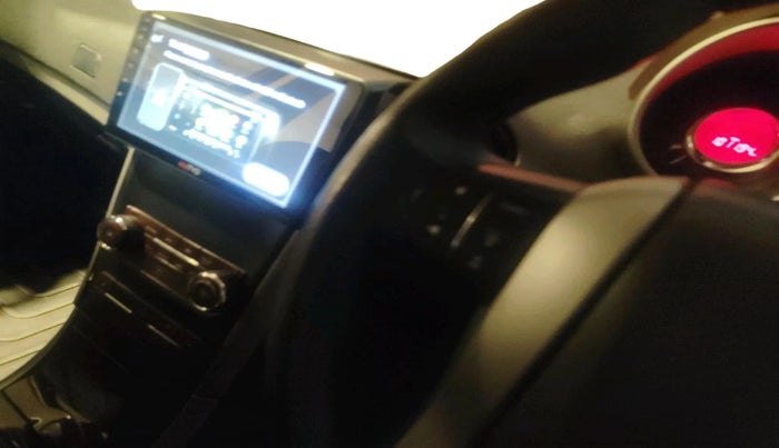 2015 Mahindra XUV500 W6, Diesel, Manual, 1,01,194 km, interior