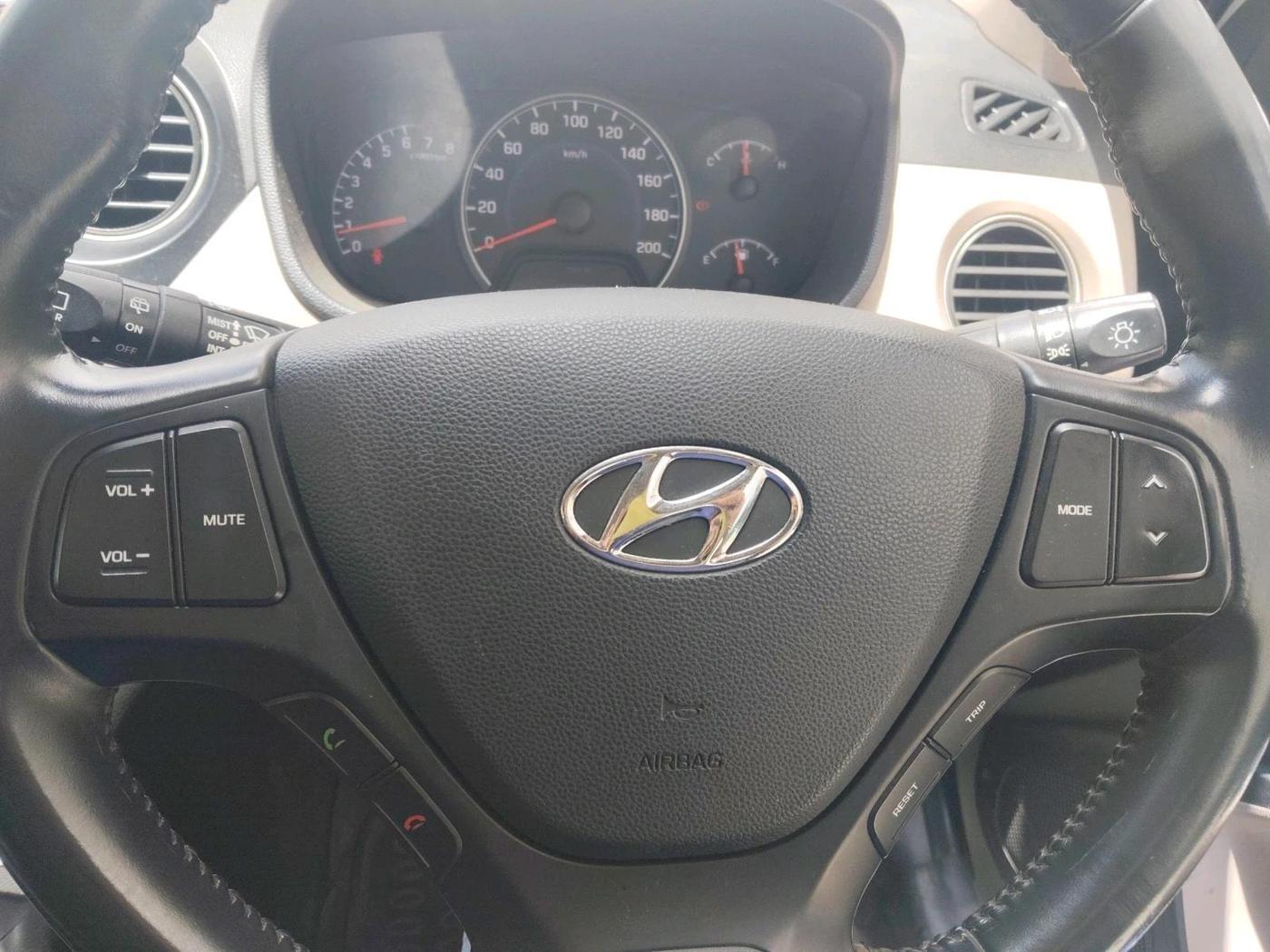 2015 Hyundai Grand i10 ASTA (O) 1.2 KAPPA VTVT, Petrol, Manual, 66,403 km, interior