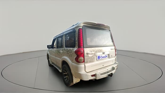 2013 Mahindra Scorpio LX 4WD, Diesel, Manual, 90,949 km, exterior