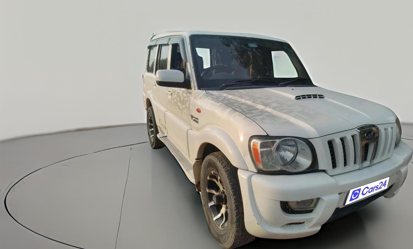 2013 Mahindra Scorpio LX 4WD