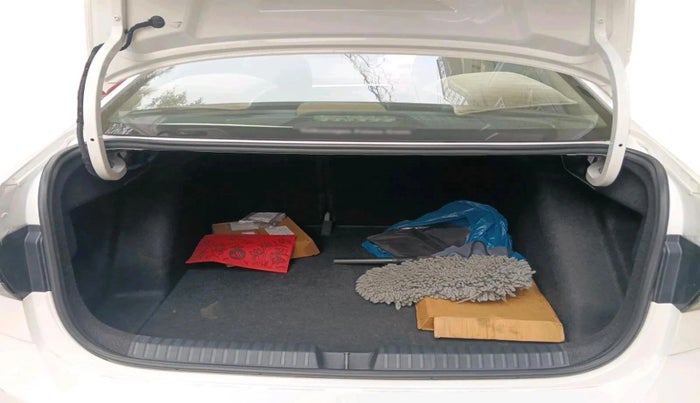 2023 Volkswagen VIRTUS TOPLINE TSI 1.0 MT, Petrol, Manual, 36,539 km, exterior