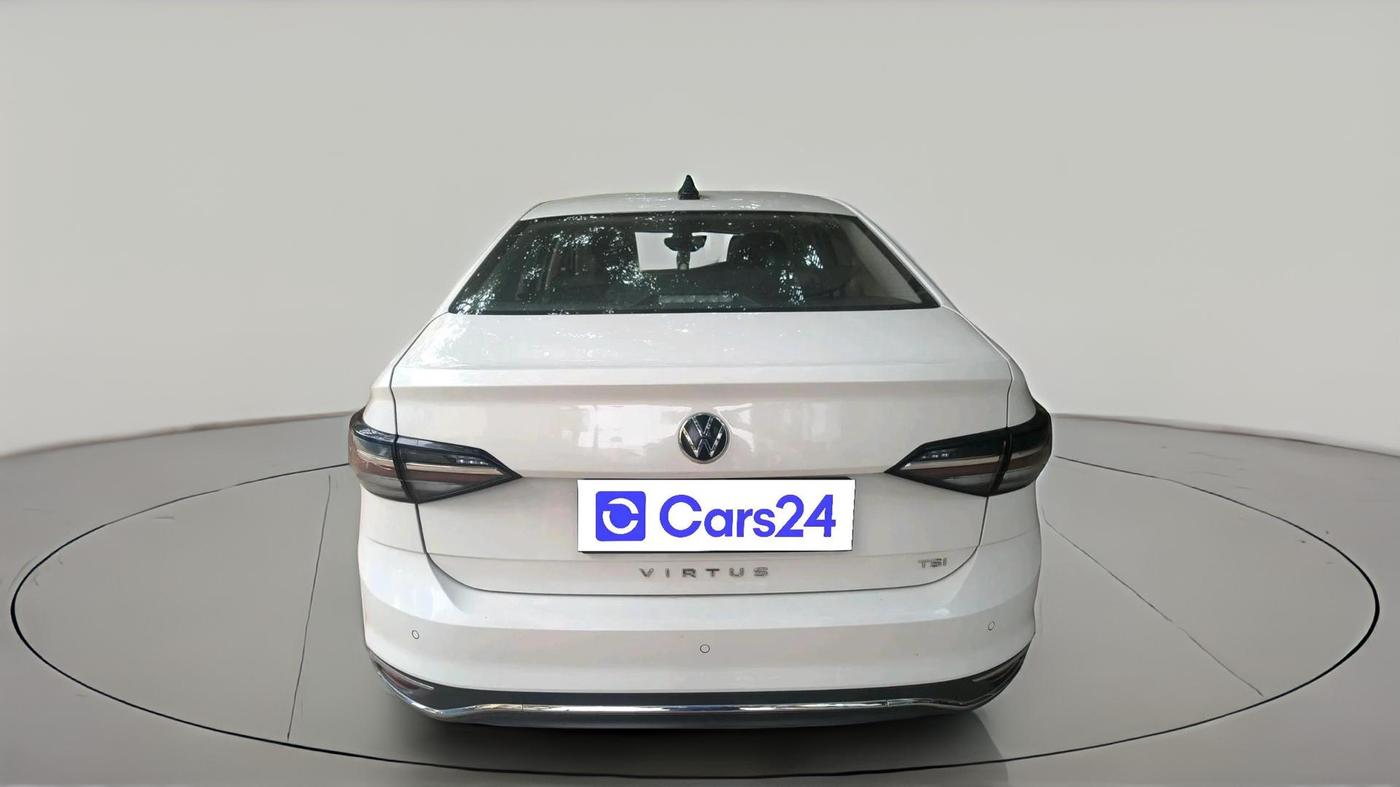 2025 Volkswagen VIRTUS Highline Plus 1.0 TSI MT, Petrol, Manual, 15,462 km, exterior