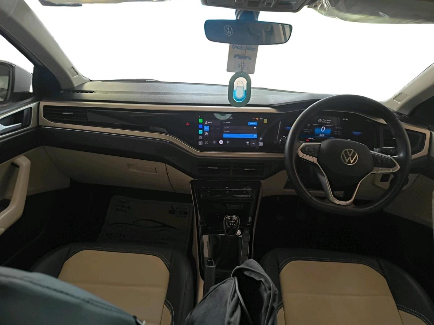 2025 Volkswagen VIRTUS Highline Plus 1.0 TSI MT, Petrol, Manual, 15,462 km, interior