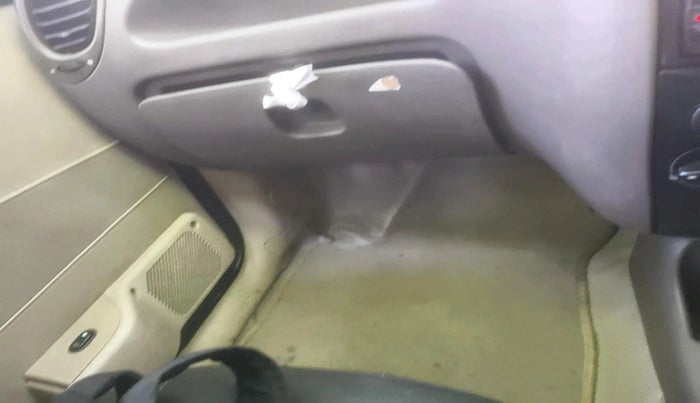 2010 Ford Ikon 1.4 DIESEL, Diesel, Manual, 1,55,270 km, interior