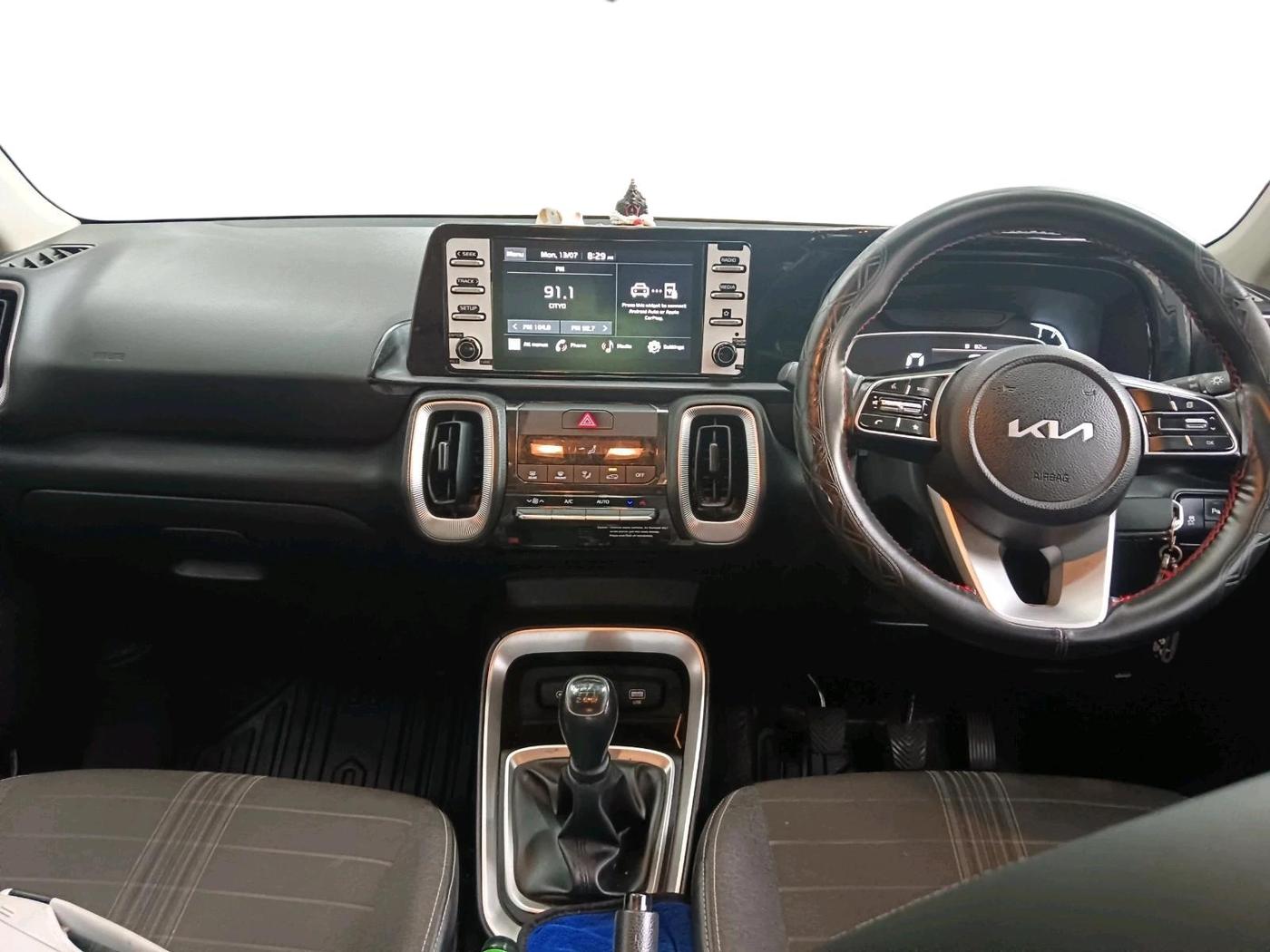 2024 KIA SONET HTK (O) 1.2 Petrol MT, Petrol, Manual, 23,993 km, interior