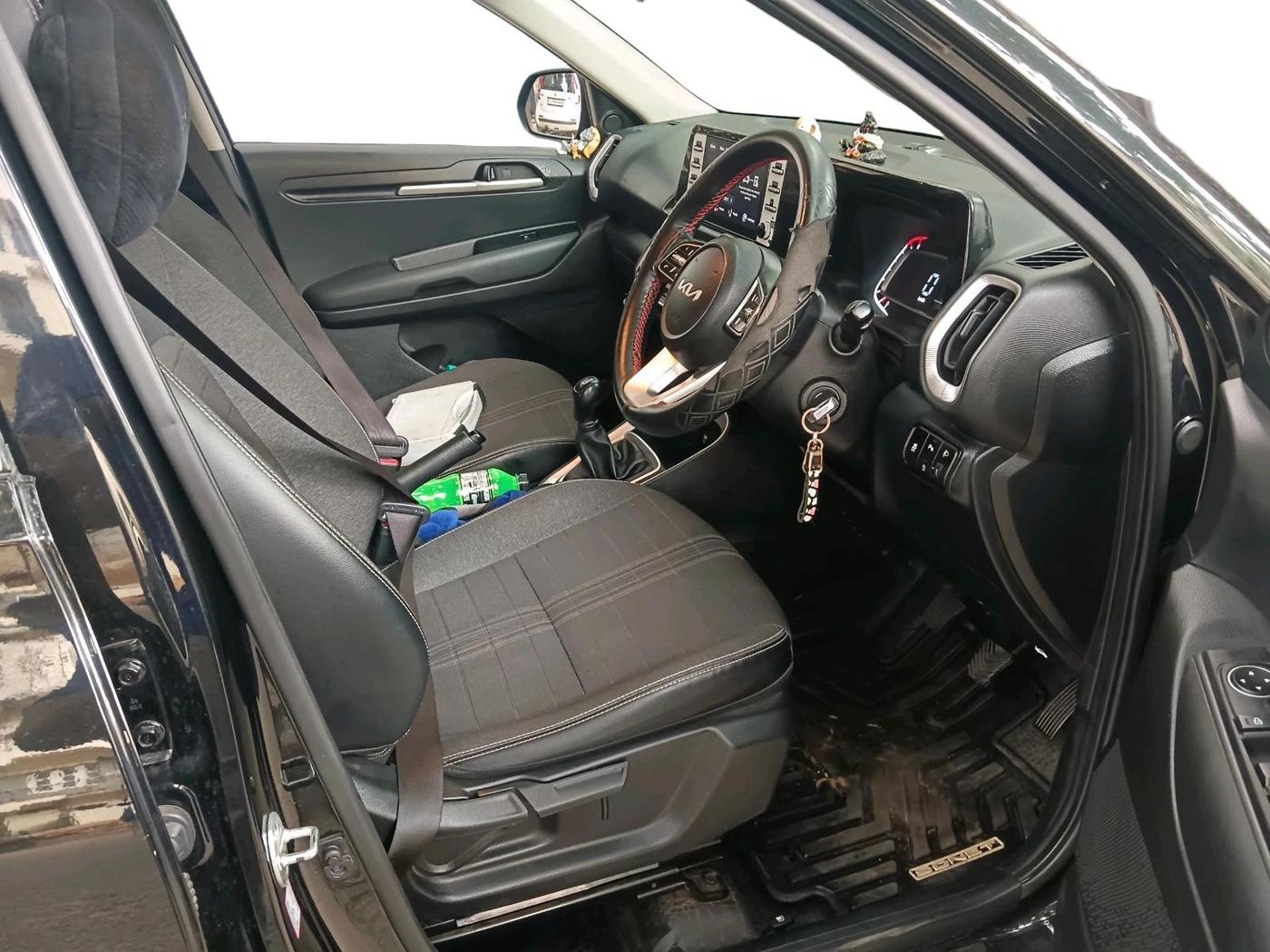 2024 KIA SONET HTK (O) 1.2 Petrol MT, Petrol, Manual, 23,993 km, interior