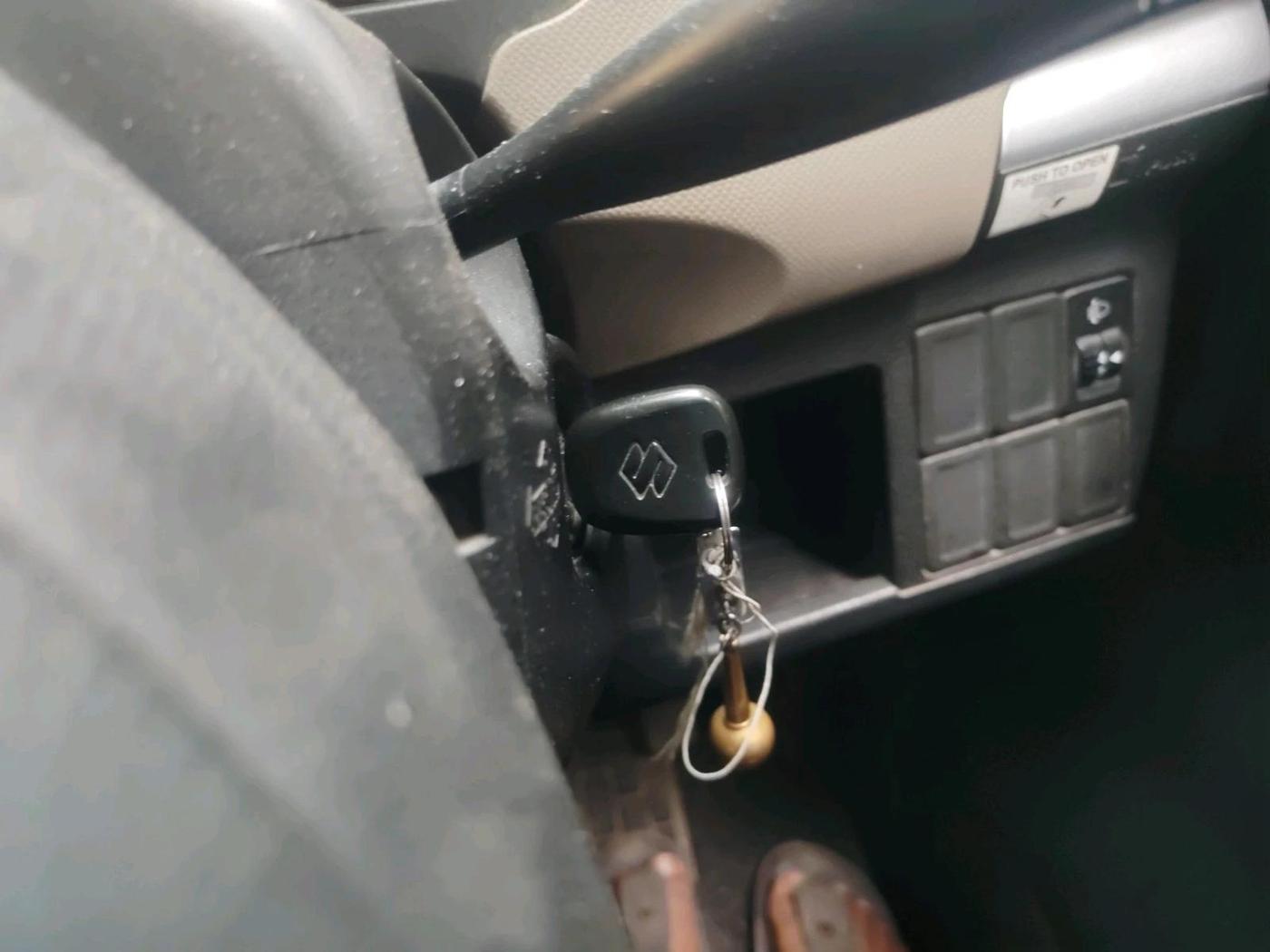 2013 Maruti Wagon R 1.0 LXI, Petrol, Manual, 66,621 km, interior