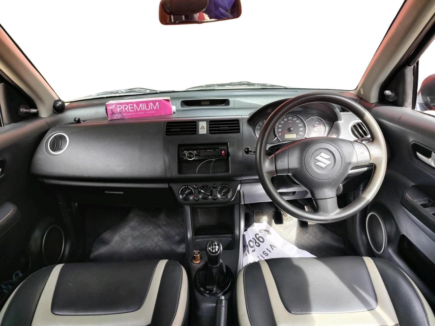 2011 Maruti Swift VXI, Petrol, Manual, 93,111 km, interior