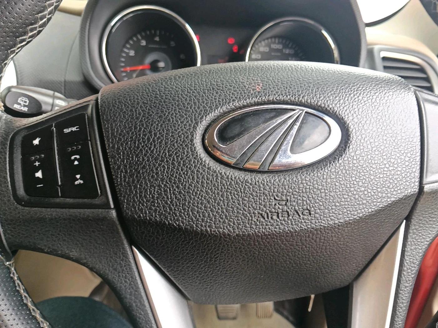 2018 Mahindra TUV300 T10, Diesel, Manual, 77,753 km, interior