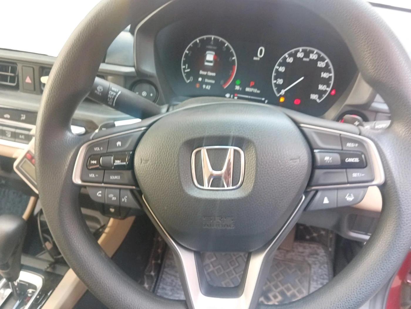 2025 Honda Amaze ZX 1.2 Petrol CVT, Petrol, Automatic, 3,712 km, interior