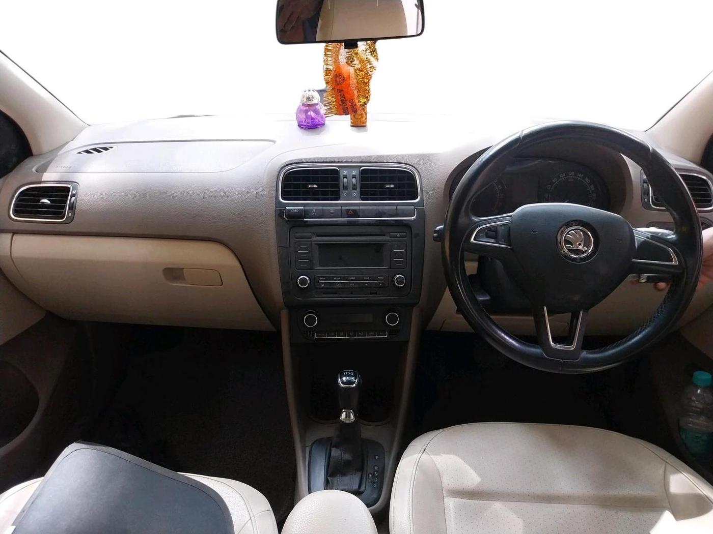 2015 Skoda Rapid 1.5 TDI CR ELEGANCE PLUS AT, Diesel, Automatic, 1,23,753 km, interior