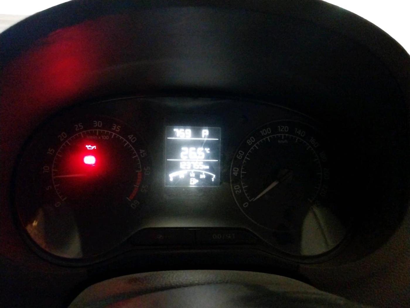 2015 Skoda Rapid 1.5 TDI CR ELEGANCE PLUS AT, Diesel, Automatic, 1,23,753 km, interior
