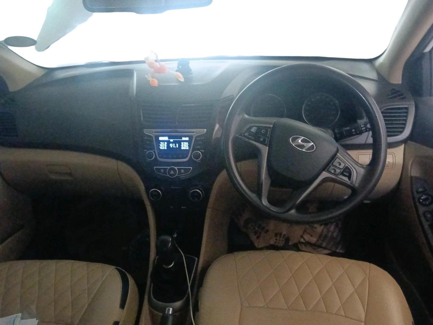 2015 Hyundai Verna FLUIDIC 1.6 CRDI S 4S, Diesel, Manual, 1,37,860 km, interior