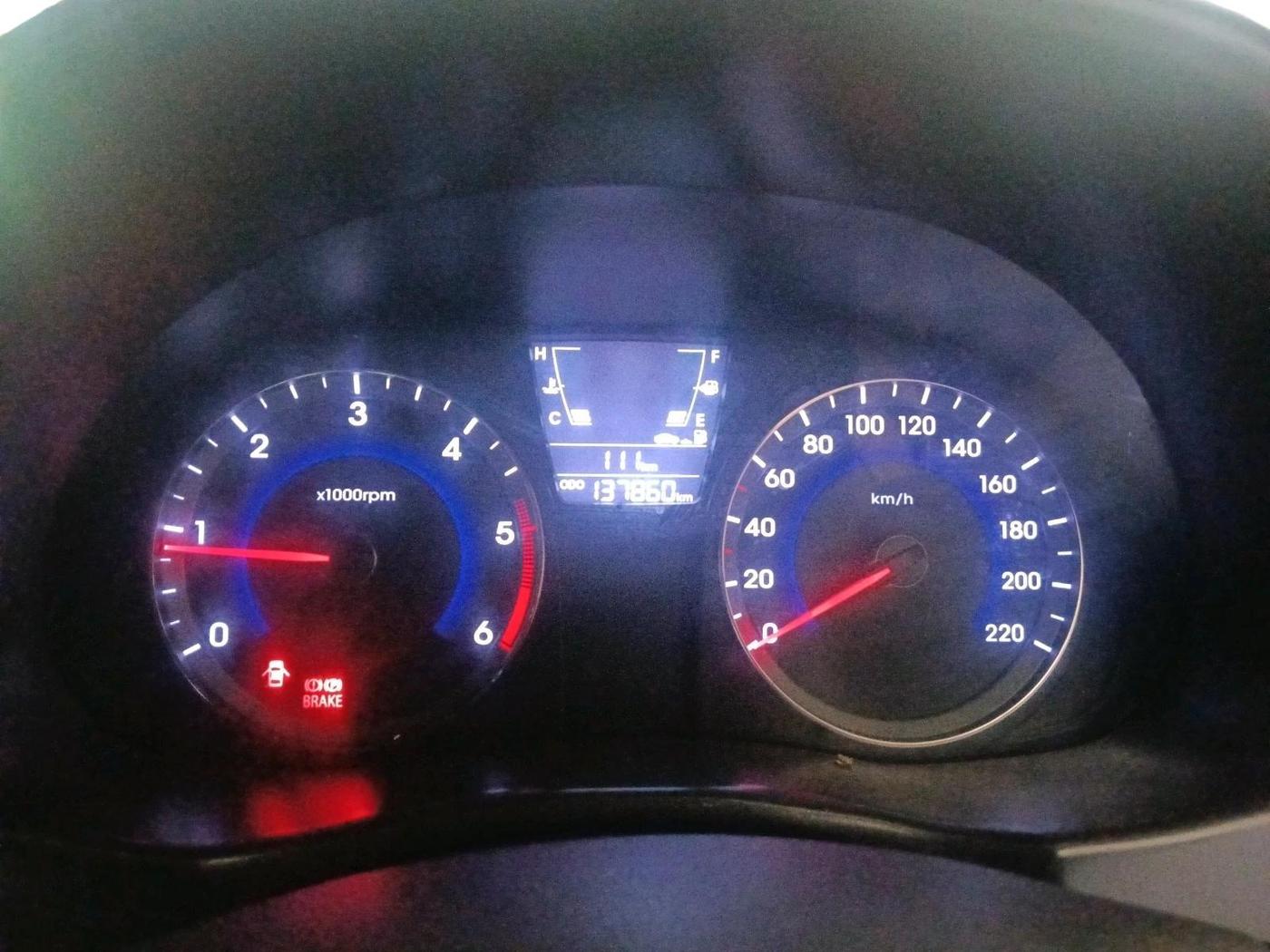 2015 Hyundai Verna FLUIDIC 1.6 CRDI S 4S, Diesel, Manual, 1,37,860 km, interior