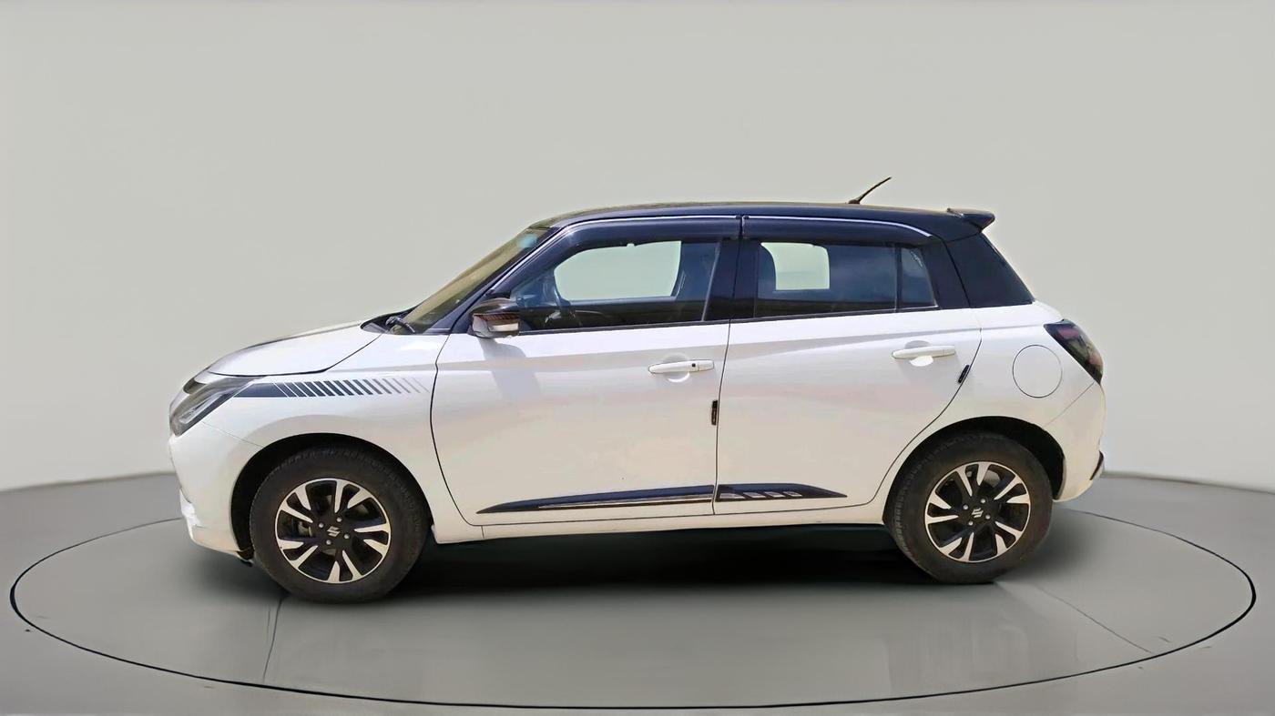 2024 Maruti Swift ZXi Plus Dual Tone, Petrol, Manual, 13,677 km, exterior