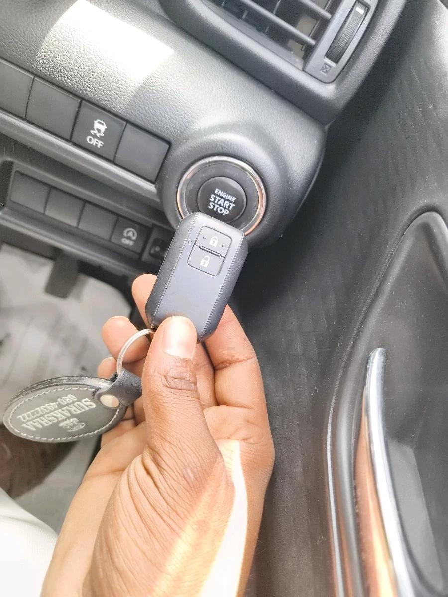 2024 Maruti Swift ZXi Plus Dual Tone, Petrol, Manual, 13,677 km, interior