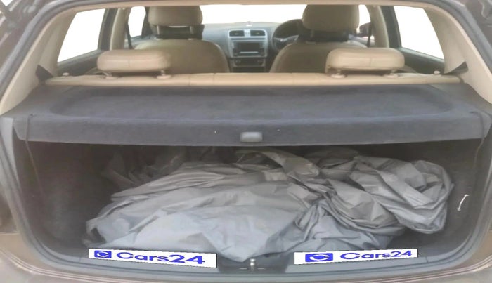 2016 Volkswagen Polo HIGHLINE1.2L, Petrol, Manual, 64,878 km, exterior