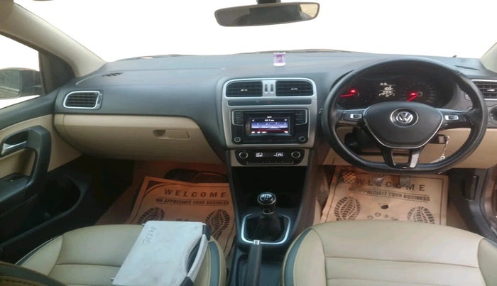 2016 Volkswagen Polo HIGHLINE1.2L, Petrol, Manual, 64,878 km, interior